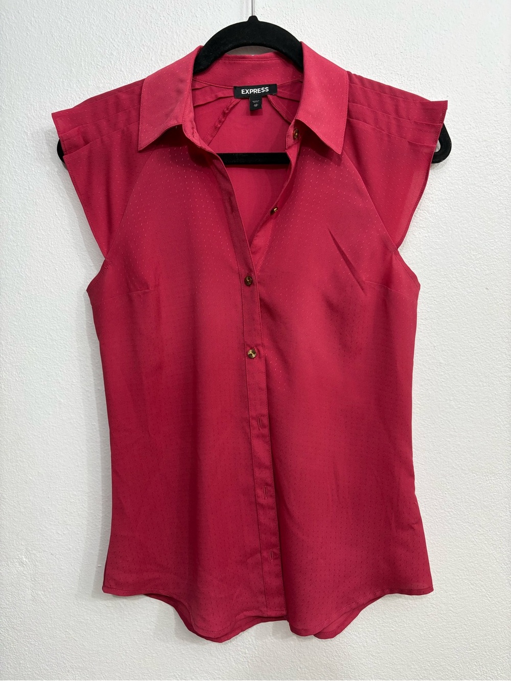 🔓🔵 $8 or 2 for $14 Sleeveless Express Top